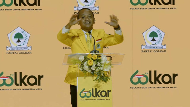 Ketua Umum Partai Golkar Bahlil Lahadalia memberikan sambutan pada perayaan HUT ke-60 Partai Golkar di Sentul International Convention Center (SICC), Bogor, Kamis (12/12/2024). Foto: Golkar 