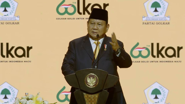 Presiden Prabowo Subianto menyampaikan pidato pada perayaan HUT ke-60 Partai Golkar di Sentul International Convention Center (SICC), Bogor, Kamis (12/12/2024). Foto: Golkar 