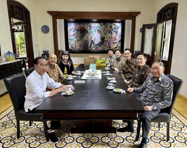 Jokowi dan Keluarga Pemilik Lippo Group. Foto: X/ @jokowi