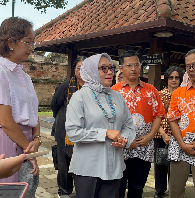 Menteri Pemberdayaan Perempuan dan Perlindungan Anak (PPPA), Arifah Choiri Fauzi ikut merespon kasus jual beli bayi ilegal di Yogyakarta. (Foto : M Wulan)