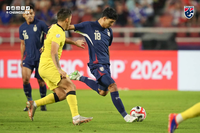 Thailand vs Malaysia dalam laga lanjutan Grup A Piala AFF 2024 di Stadion Rajamangala, Bangkok, pada Sabtu (14/12). Foto: Facebook Changsuek