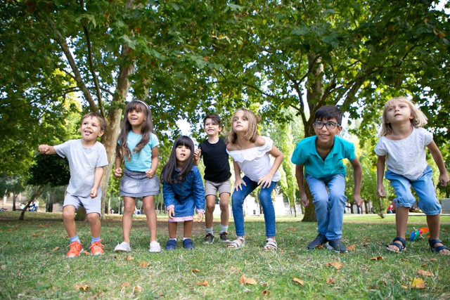 https://www.freepik.com/free-photo/row-cheerful-kids-doing-squats-together-park-looking-away-excitement-kids-party-entertainment-concept_11305064.htm#fromView=search&page=1&position=25&uuid=ae2da32e-fd5b-4f04-b35b-1b09a7b3bc29