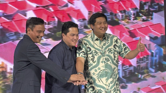 Direktur Utama Bank BTN Nixon Napitupulu, Menteri ESDM Erick Thohir, dan Menteri PKP Maruarar Sirait dalam acara 48 Tahun BTN di Kota Kasablanka, Minggu (15/12/2024). Foto: Ave Airiza Gunanto/kumparan