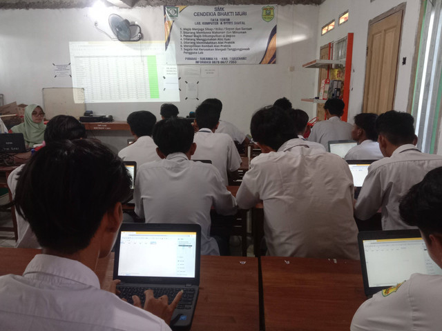 Penerapan teknologi digital di sekolah (Dok. Pribadi/Olfanita Azahra)