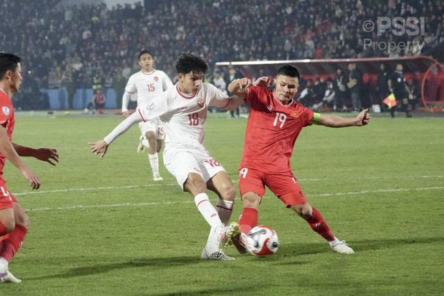 Vietnam vs Indonesia pada pertandingan Piala AFF di Phu Tho Provincial Stadium, Vietnam, Minggu (15/12/2024). Foto: Dok. PSSI