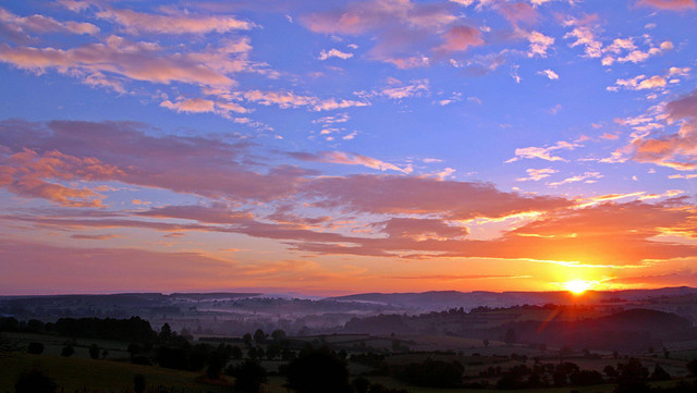 Spot Sunrise di Malang (Foto hanya ilustrasi, bukan tempat sebenarnya) Sumber: pexels/ Pixabay