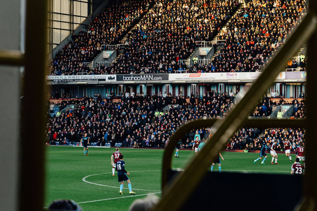 Ilustrasi link dan cara nonton live streaming bournemouth vs west ham. Sumber: terrace grain/unsplash