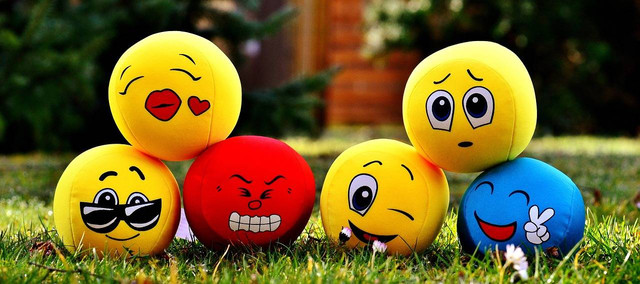 Ilustrasi kepribadian orang yang sering menggunakan emoticon. Sumber: Pixabay/Alexas_Fotos