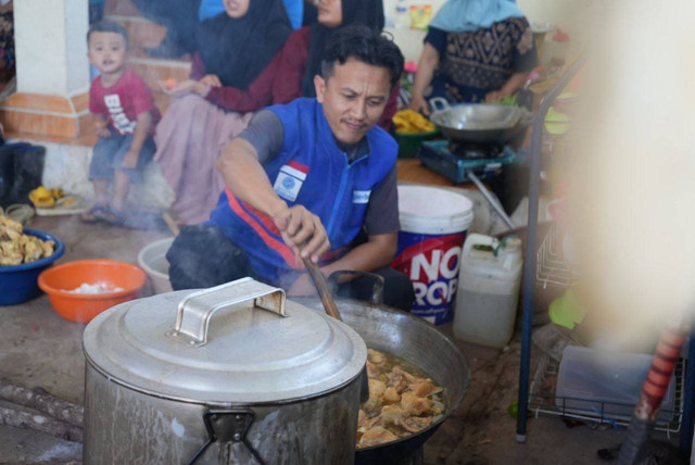 Masih Berduka, DT Peduli Salurkan Bantuan untuk Terdampak Bencana di Sukabumi