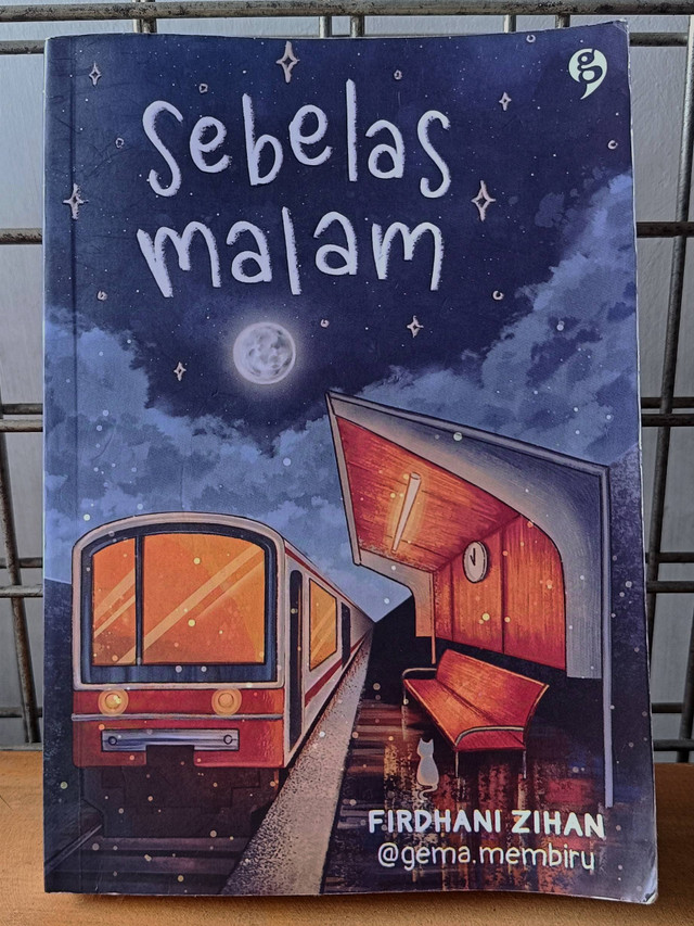 Sebelas Malam, novel oleh Firdhani Zihan (Gema Membiru) (sumber: foto pribadi Marvella)