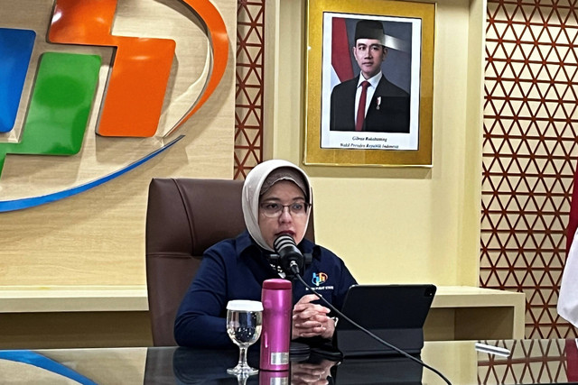 Plt. Kepala BPS Amalia Adininggar Widyasanti dalam konferensi pers di Kantor Pusat BPS, Senin (16/12/2024). Foto: Widya Islamiati/kumparan