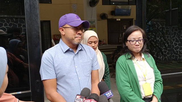 Suami Asri Welas, Galiech Ridha Rahardja hadiri sidang cerai di Pengadilan Agama Depok. Foto: Aprilandika Pratama/kumparan