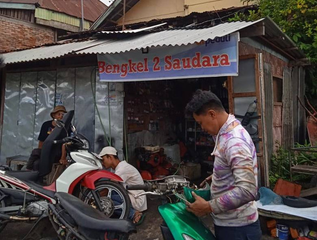 Kisah Inspiratif Yogi Fernandes Bangkitkan Bengkel Dua Saudara Pasca Bencana