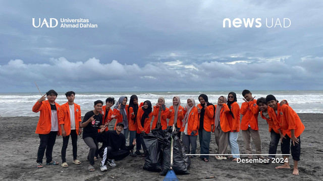 Green Action Mahasiswa UAD Amalkan Nilai Pancasila dalam Konservasi Pantai (Dok Angga)