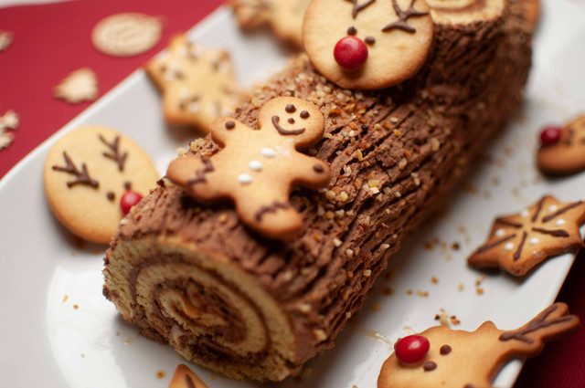 Toko Kue Natal di Jakarta. Foto hanya sebagai ilustrasi saja, bukan tempat sebenarnya. Sumber: Unsplash/Kisoulou.