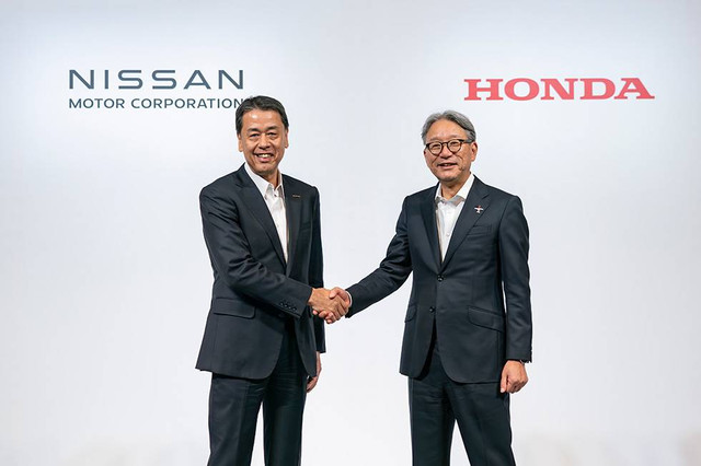 Representative Executive Officer, President and CEO Nissan Motor Corporation, Makoto Uchida dan President and Representative Executive Officer, Honda Motor Corporation, Toshihiro Mibe. Foto: Honda