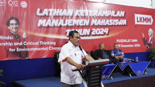 Rektor UMM, Prof Nazarudin Malik saat membuka LKMM UMM 2024