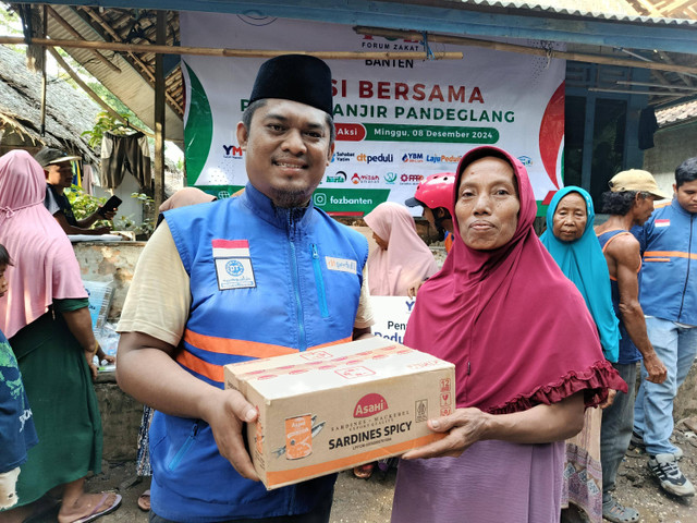 Peduli Bencana, DT Peduli Salurkan Bantuan untuk Korban Banjir di Pandeglang