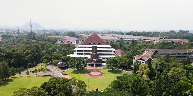 Rektor Arif Satria IPB University Tembus 2.200 Publikasi Internasional