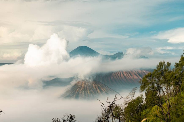 Bukit Kingkong. Foto adalah Pemandangan puncak Bromo. Sumber: Unsplash/Yusron El Jihan