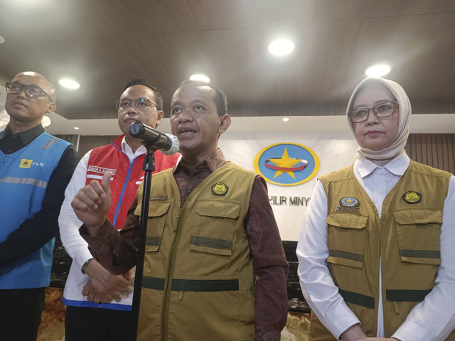 Menteri ESDM Bahlil Lahadalia di Kantor BPH Migas, Jakarta, Kamis (19/12/2024). Foto: Muhammad Fhandra Hardiyon/kumparan