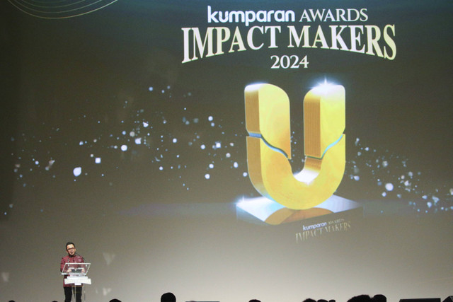 CEO kumparan Hugo Diba memberikan sambutan pada acara kumparan Awards Impact Makers 2024 di The Ballroom, Djakarta Theater, Jakarta, Kamis (19/12/2024). Foto: Aditia Noviansyah/kumparan