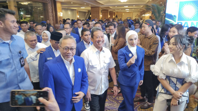 Ketua Umum DPP PAN Zulkifli Hasan menghadiri Bimbingan Teknis (Bimtek) anggota DPRD PAN seluruh Indonesia di Ballroom Hotel Shangri-La, Surabaya, pada Kamis (19/12/2024). Foto: Farusma Okta Verdian/kumparan