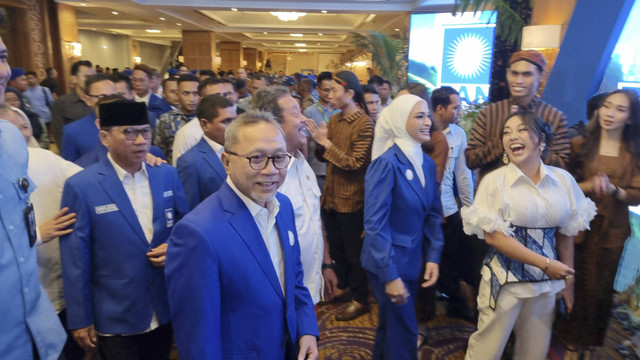 Ketua Umum DPP PAN Zulkifli Hasan menghadiri Bimbingan Teknis (Bimtek) anggota DPRD PAN seluruh Indonesia di Ballroom Hotel Shangri-La, Surabaya, pada Kamis (19/12/2024). Foto: Farusma Okta Verdian/kumparan