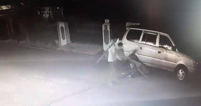 Rekaman CCTV korban meninggal dunia usai diserang sekelompok remaja bersenjata tajam. | Foto: istimewa