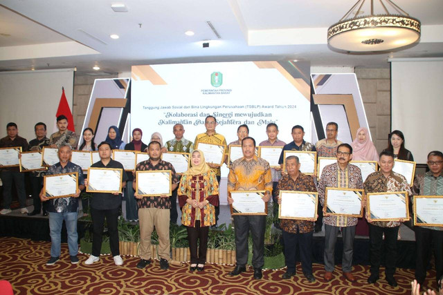 PTPN IV Regional V Raih TSBLP Award 2024 dari Gubernur Kalbar. Foto: Dok. PTPN XIII