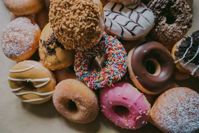 Donut And Drink Blok M. Foto hanya ilustrasi. Sumber foto: Unsplash/Rod