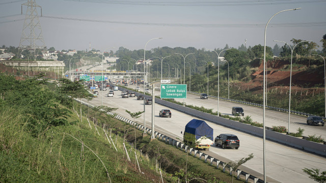  Ilustrasi Jadwal Contraflow dan One Way di Tol Jagorawi dan Japek Selama Libur Nataru 2024. Sumber: Unsplash/Fiqih Alfarish