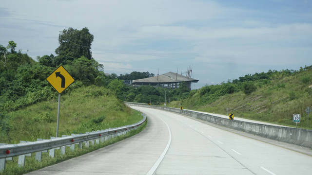  Informasi Tarif Tol Trans Jawa Desember 2024. SUmber: Unsplash/Muhammad Abdul Majid