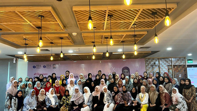 Tingkatkan Value Melalui Publik Speaking, TDAP Surabaya Gelar Seminar Offline