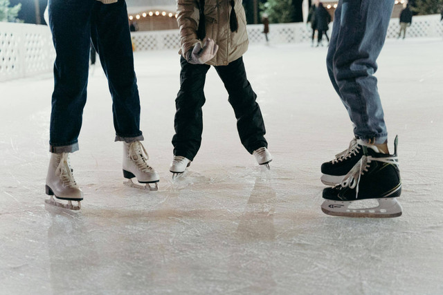 Ice Skating Malang Dinoyo (Foto hanya ilustrasi, bukan tempat sebenarnya) Sumber: pexels/ cottonbro studio