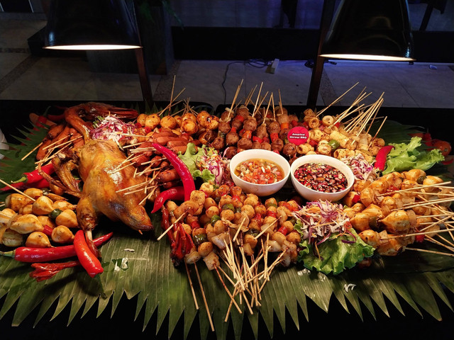 Menu spesial 'Terasky Galaxy' untuk New Year Eve 2025 di Transera Hotel Pontianak. Foto: Alycia Tracy Nabila