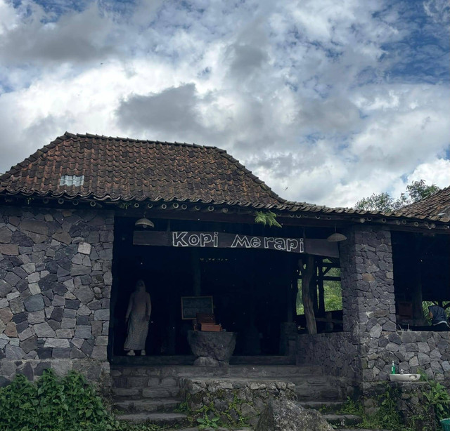 Menikmati Harmoni Kopi dan Alam di Kaki Gunung Merapi, Kepuharjo, Cangkringan, Petung, Kepuharjo, Kec. Cangkringan, Kabupaten Sleman, Daerah Istimewa Yogyakarta, pada Rabu (18/12/2024) Sumber: Dokumentasi Pribadi