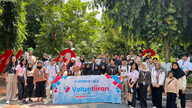 Paws, Claws, and Smiles : A Zoo Adventure for Building Memories and Inspiring Dreams bersama Adik Panti Asuhan Al Ikhlas Ketintang di Kebun Binatang Surabaya 