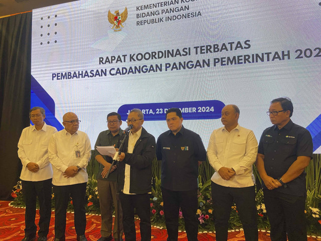 Konferensi Pers Rapat Koordinasi Terbatas (Rakortas) soal Cadangan Pangan Pemerintah (CPP) di Kantor Kemenko Bidang Pangan, Senin (23/12/2024). Foto: Widya Islamiati/kumparan