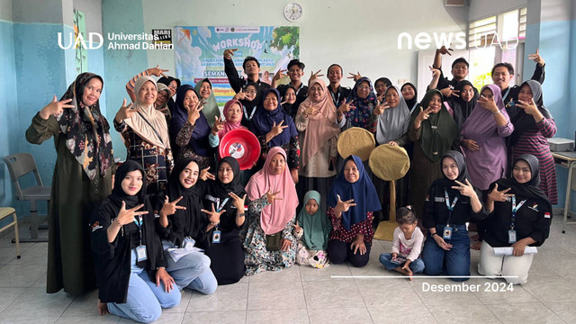 Foto Bersama Mahasiswa Ilmu Komunikasi UAD Bersama Komunitas Giwangan (Dok. Ilkom UAD)