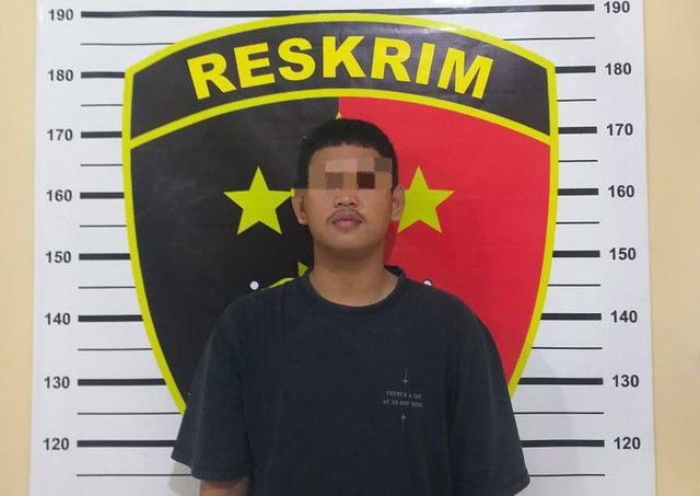 Pelaku penganiayaan terhadap Ferdi Saputra menyerahkan diri ke Polisi. | Foto : Dok Humas Polsek Tanjung Karang Timur