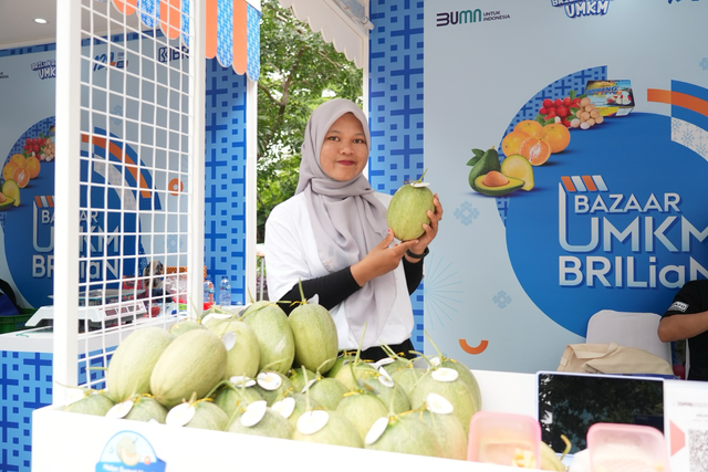 Melon Premium berbasis hidroponik dari Desa Bansari, Kabupaten Temanggung hadir di Bazaar UMKM BRILiaN. Foto: Dok. BRI