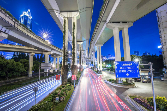 Ilustrasi Tarif Tol Madiun-Surabaya 2024. Sumber: Unsplash/Denys Nevozhai