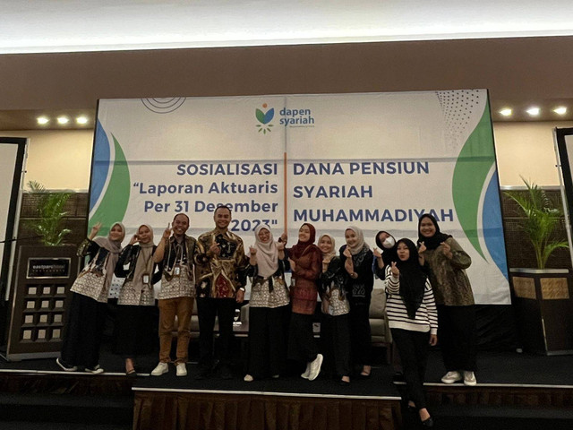 foto kegiatan sosialisasi laporan aktuaris Dana pensiun syariah muhammadiyah , Dokumentasi : foto pribadi .