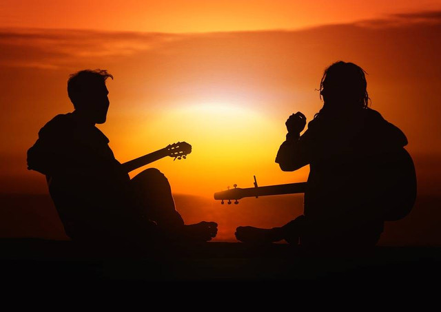 Ilustrasi Lagu Iwan Fals tentang politik. Sumber foto : Pixabay/Geralt