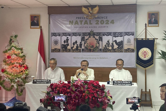 Konferensi pers Natal 2024 bersama Uskup Agung Jakarta Ignatius Kardinal Suharyo di Gereja Katedral Jakarta Pusat, Rabu (25/12/2024). Foto: Alya Zahra/kumparan 