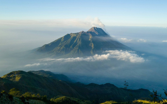 Ilustrasi Sejarah Gunung Merbabu, Unsplash/Fahrul Razi