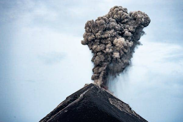 Ilustrasi Sejarah Gunung Sinabung, Foto: Pexels/Diego Girón