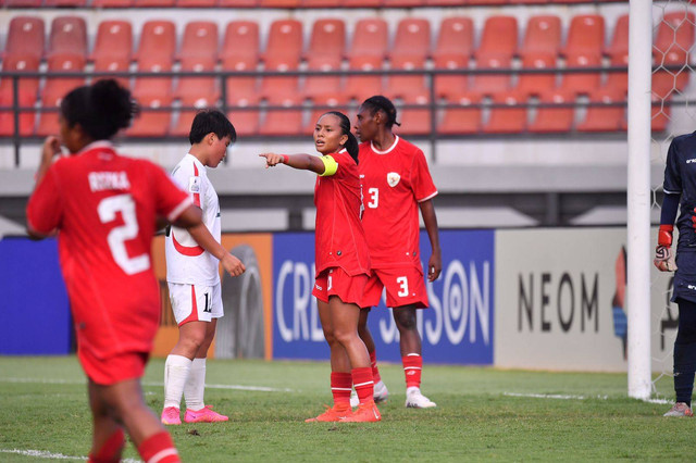 Zaira Kusuma saat menjadi kapten Timnas Wanita Indonesia di Piala Asia Wanita U-17 2024. Foto: Dok. Zaira Kusuma