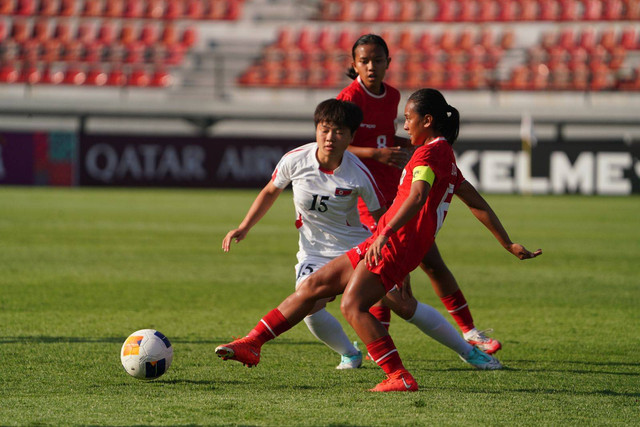 Zaira Kusuma saat menjadi kapten Timnas Wanita Indonesia di Piala Asia Wanita U-17 2024. Foto: Dok. Zaira Kusuma